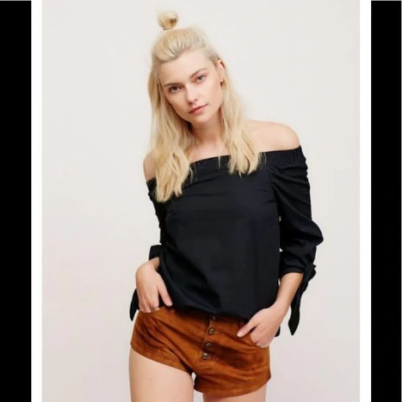 Free People Black Show Me Some Shoulder Top Sz S - Picture 2 of 5